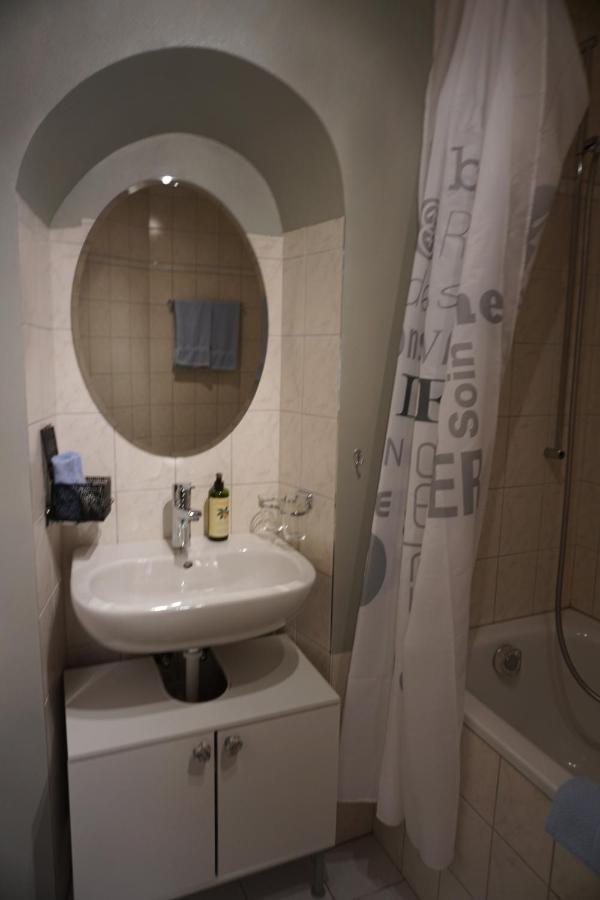 Hotel Demi-Lune Saint-Ursanne Bagian luar foto