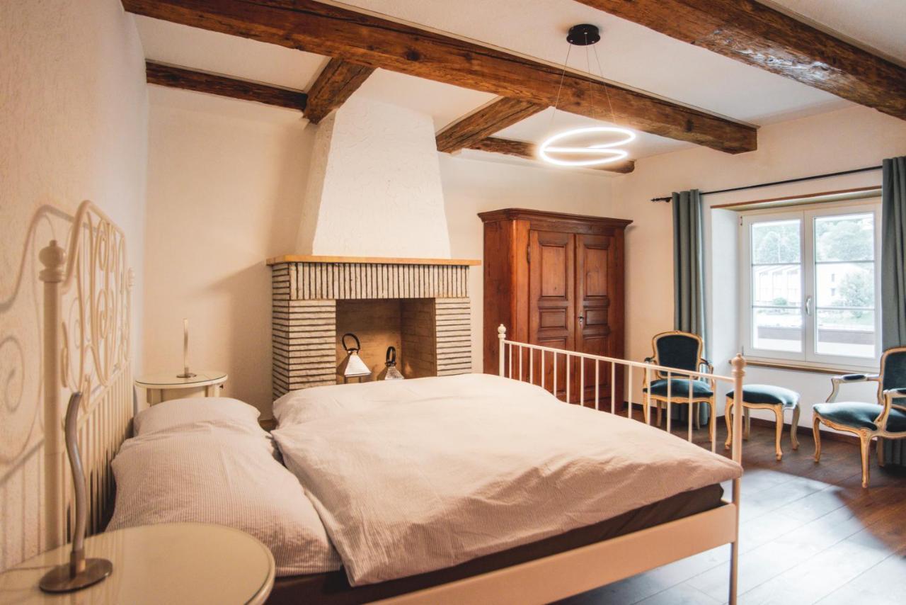Hotel Demi-Lune Saint-Ursanne Bagian luar foto
